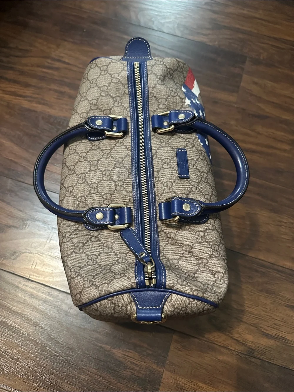 Gucci duffel gg
